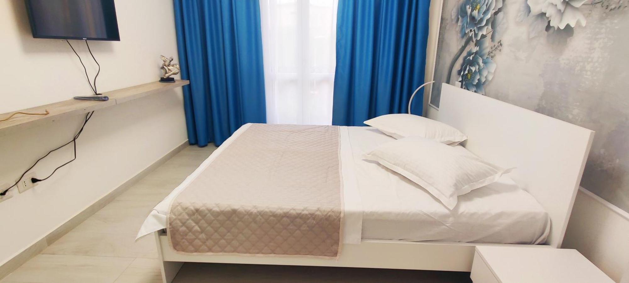 דירות לה מדלנה Casa Dei Fiori Blu מראה חיצוני תמונה